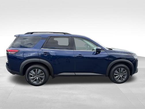 Deep Ocean Blue Pearl 2024 Nissan Pathfinder SV