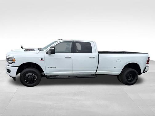 Bright White Clearcoat 2024 RAM 3500 Laramie