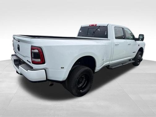 Bright White Clearcoat 2024 RAM 3500 Laramie