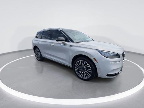 Ceramic Pearl Metallic Tri-Coat 2022 Lincoln Corsair Reserve