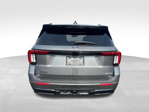 Carbonized Gray Metallic 2026 Ford Explorer ST-Line