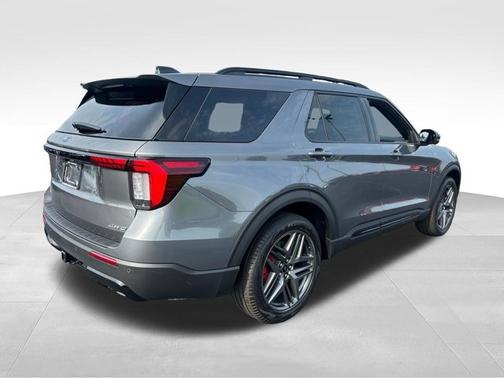 Carbonized Gray Metallic 2026 Ford Explorer ST-Line