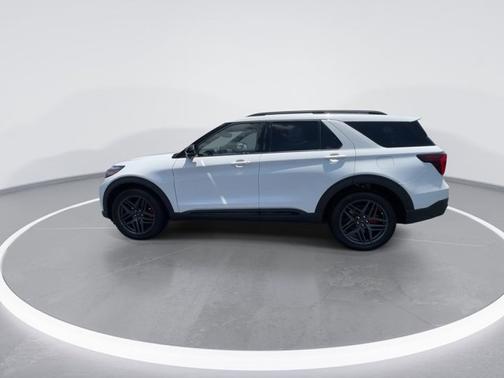 Star White Metallic Tri-Coat 2026 Ford Explorer ST