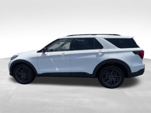 Star White Metallic Tri-Coat 2026 Ford Explorer ST