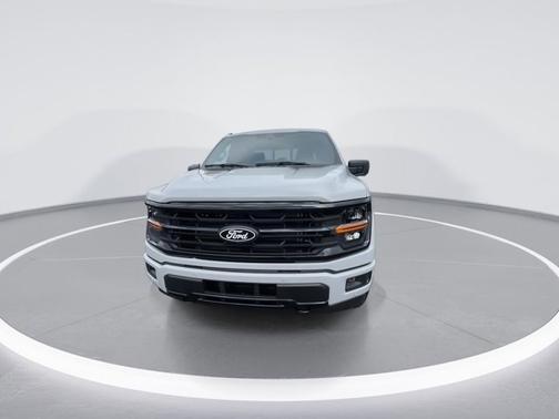 Avalanche 2026 Ford F-150 XLT