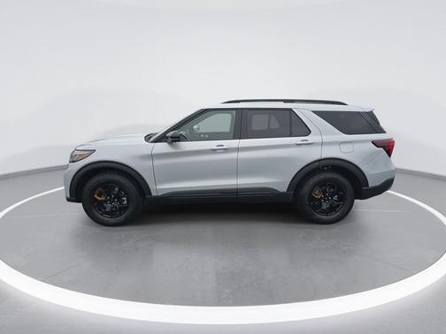 Space White Metallic 2026 Ford Explorer Tremor