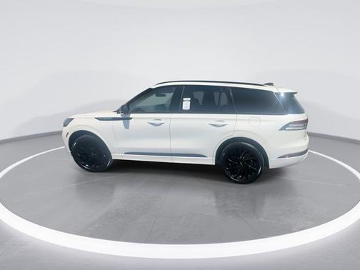 White Metallic 2025 Lincoln Aviator Reserve
