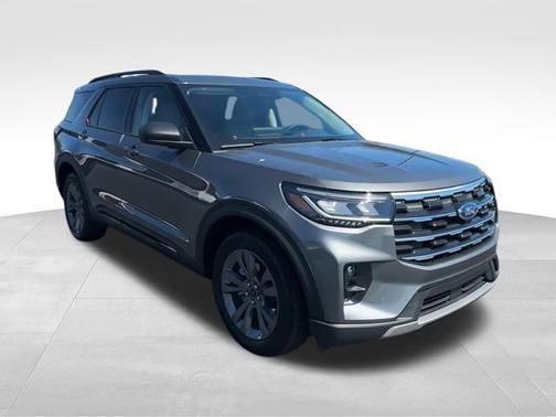 Carbonized Gray Metallic 2026 Ford Explorer Active