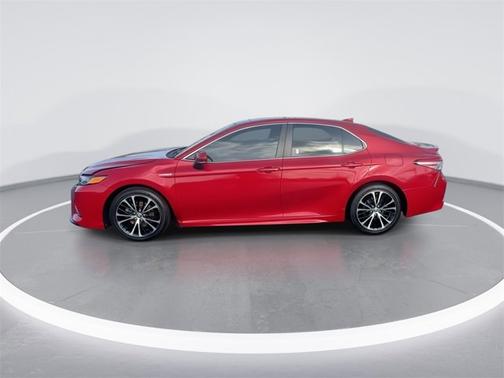 2020 Toyota Camry Hybrid SE