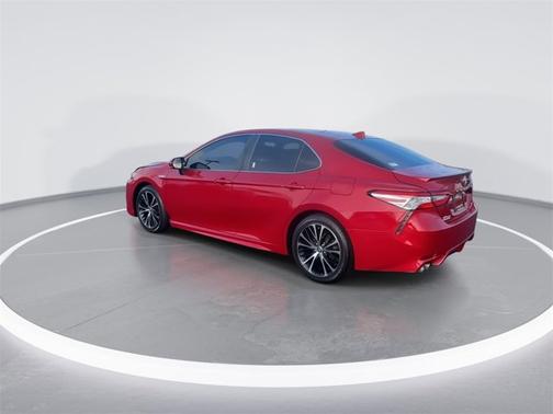2020 Toyota Camry Hybrid SE
