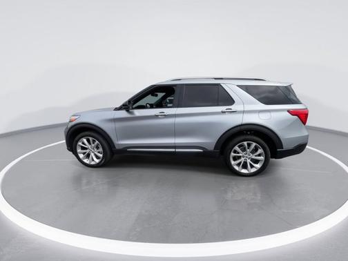Silver Metallic 2021 Ford Explorer Platinum