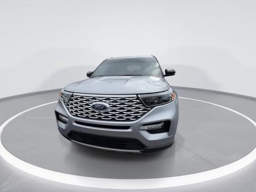 Silver Metallic 2021 Ford Explorer Platinum