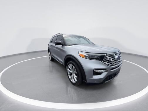 Silver Metallic 2021 Ford Explorer Platinum