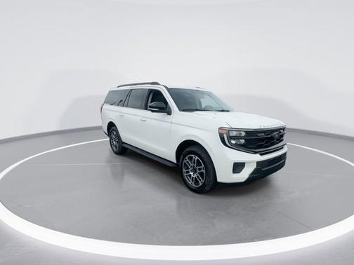 Star White Metallic Tri-Coat 2026 Ford Expedition Max Active