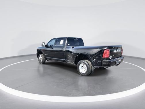 Diamond Black Crystal Pearlcoat 2025 RAM 3500 Longhorn