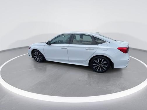 White 2022 Honda Civic EX