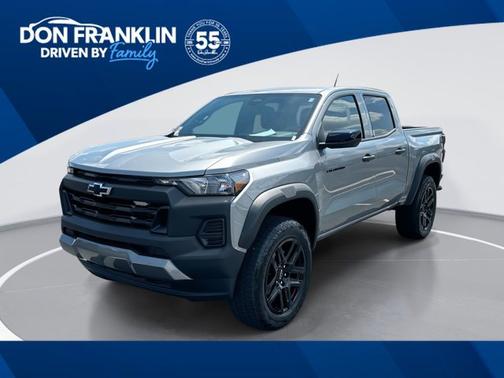 Sterling Gray Metallic 2024 Chevrolet Colorado 4WD Trail Boss