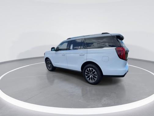 Oxford White 2025 Ford Expedition Platinum