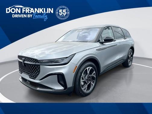 Silver Radiance Metallic Clearcoat 2026 Lincoln Nautilus Premiere