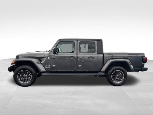 Granite Crystal Metallic Clearcoat 2022 Jeep Gladiator Overland