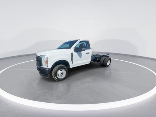 Oxford White 2026 Ford F-350 XL