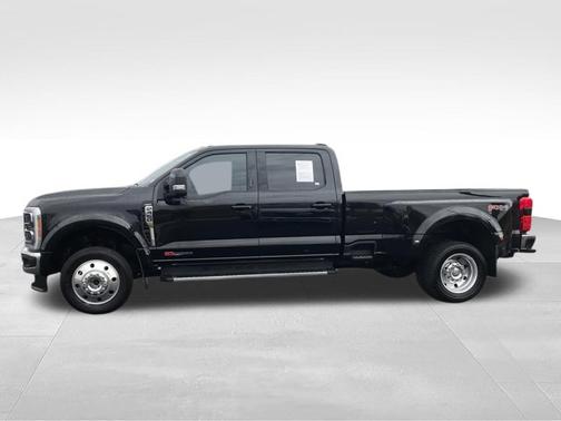 Black 2023 Ford F-450 LARIAT