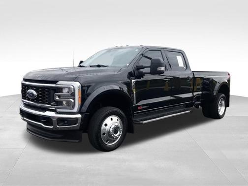 Black 2023 Ford F-450 LARIAT