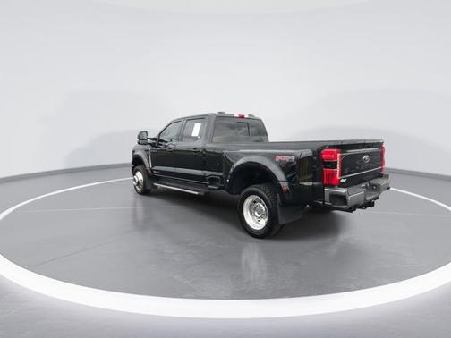 Black 2023 Ford F-450 LARIAT