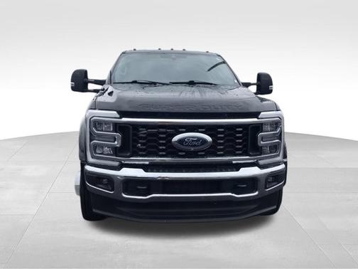 Black 2023 Ford F-450 LARIAT