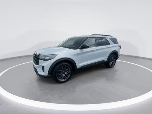 Space White Metallic 2026 Ford Explorer ST-Line