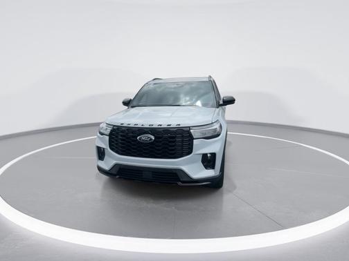 Space White Metallic 2026 Ford Explorer ST-Line
