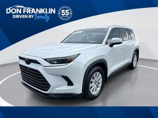 Pearl 2024 Toyota Grand Highlander XLE