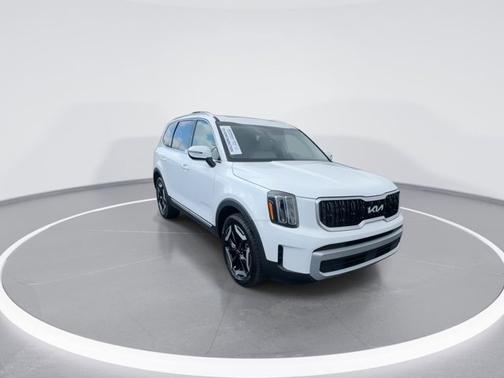 Glacial White Pearl 2024 Kia Telluride EX