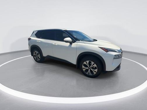 Pearl White Tricoat 2021 Nissan Rogue SV