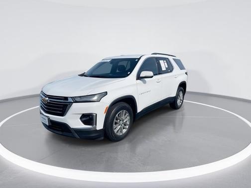 Summit White 2023 Chevrolet Traverse LT Cloth