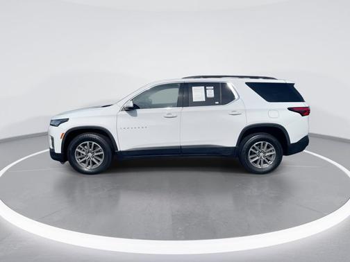Summit White 2023 Chevrolet Traverse LT Cloth