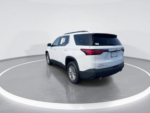 Summit White 2023 Chevrolet Traverse LT Cloth