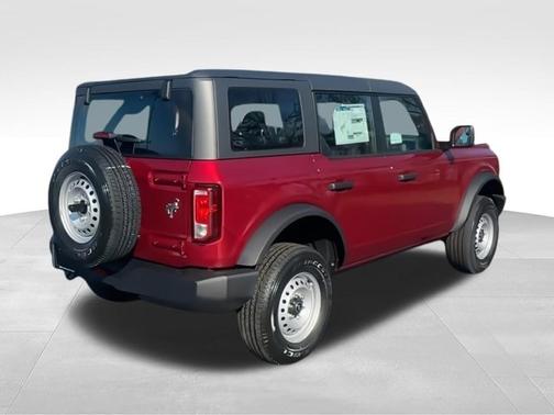 Ruby Red Metallic Tinted Clearcoat 2025 Ford Bronco Base