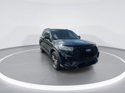 Agate Black Metallic 2026 Ford Explorer ST-Line