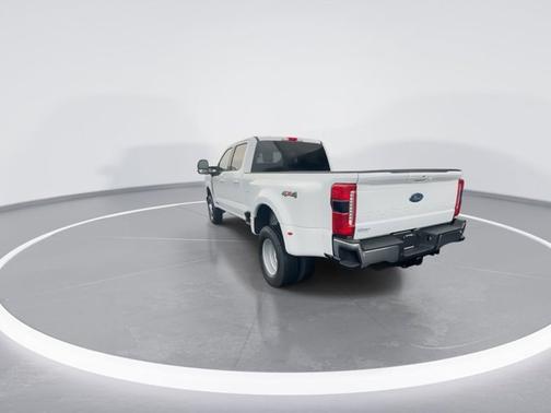 Oxford White 2026 Ford F-350 XLT