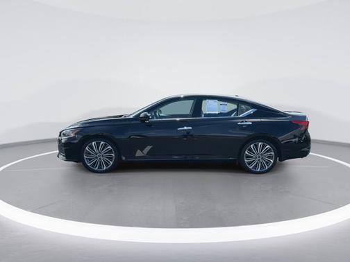 Super Black 2024 Nissan Altima 2.5 SL