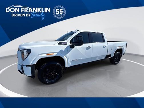 Summit White 2024 GMC Sierra 2500 AT4