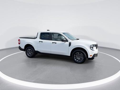 Oxford White 2026 Ford Maverick XLT