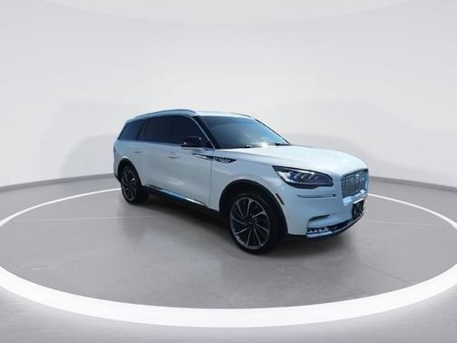 White 2021 Lincoln Aviator Reserve