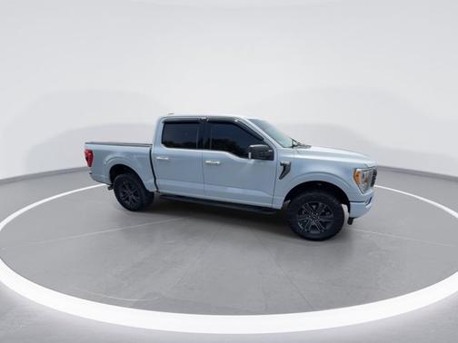 White Metallic 2022 Ford F-150 XLT