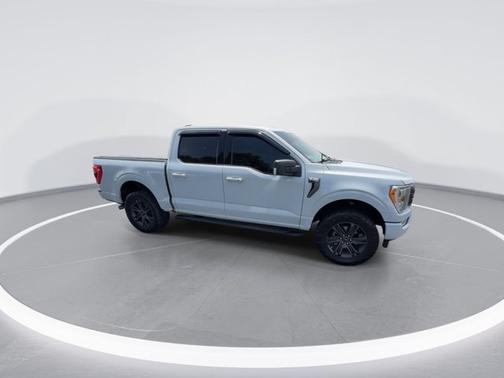 White Metallic 2022 Ford F-150 XLT