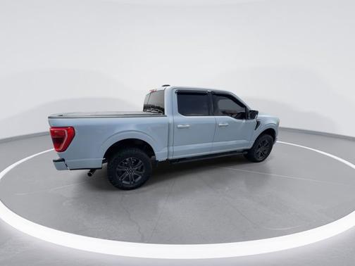 White Metallic 2022 Ford F-150 XLT
