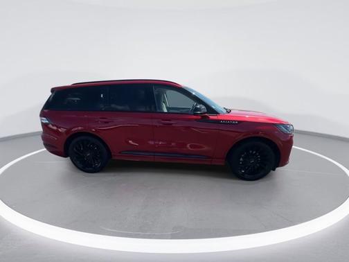 Red Carpet Tinted Clearcoat 2026 Lincoln Aviator Reserve