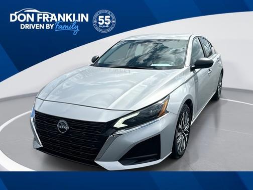 Brilliant Silver Metallic 2024 Nissan Altima 2.5 SV