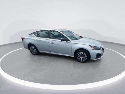 Brilliant Silver Metallic 2024 Nissan Altima 2.5 SV